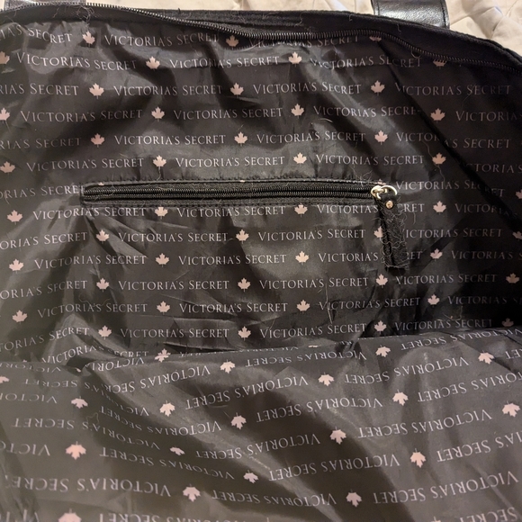 Victoria's Secret weekender tote bag - Picture 3 of 3